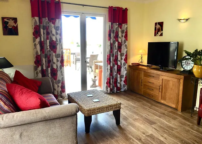 Casa Chozie, * 内尔哈